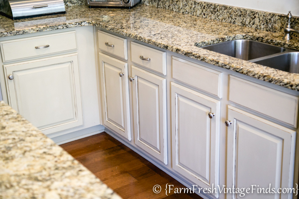 Kitchen Cabinets Painted with HomeRight Finish Max-31